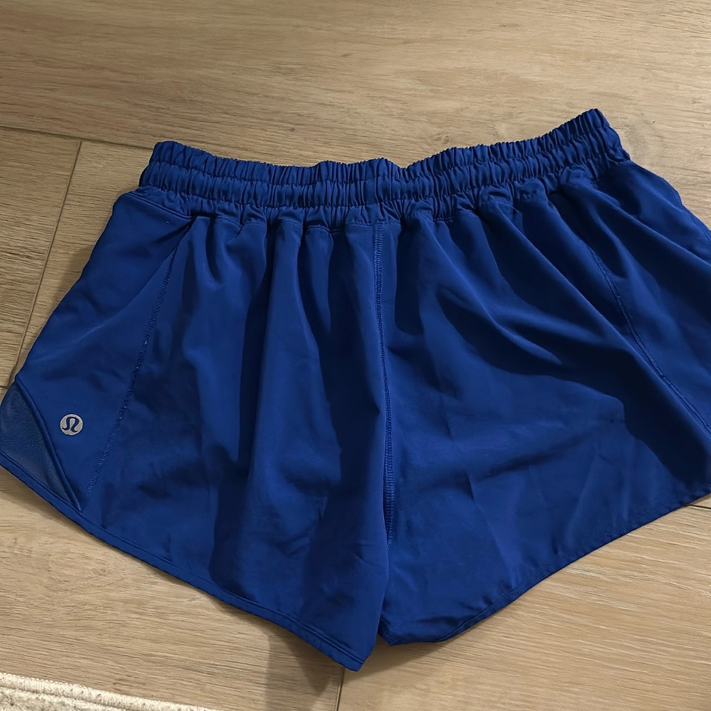 Lululemon Hotty Hot Shorts 2.5”